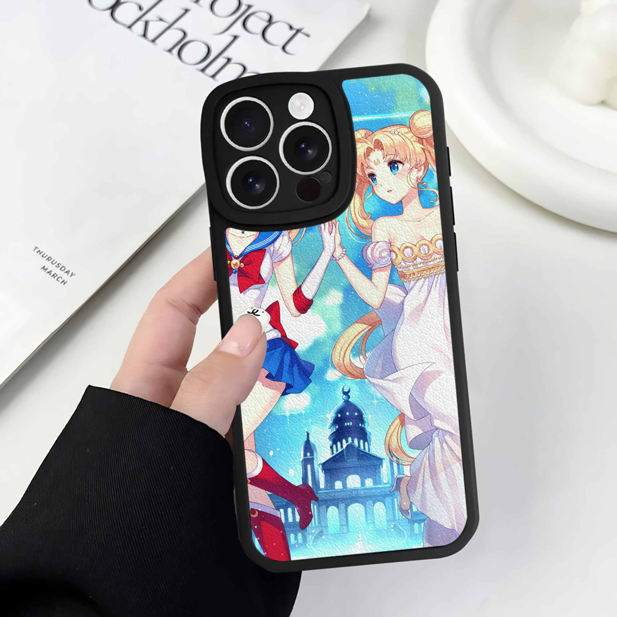（画像用） 美少女戦士セーラームーン Sailor Moon 【iPhone 16シリーズ対応】シリコンスマホケース（レザー調） 材質：シリコン